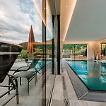 Sedona Hotel 4*