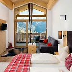 Sedona 4*